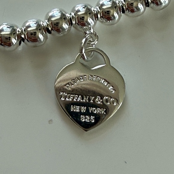 Tiffany & Co. Silver Bracelet with Teal Heart Charm - Picture 5 of 6